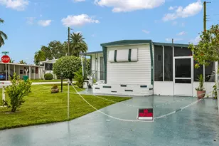 8500 SW 18th Pl, Davie, FL 33324 - Photo 22