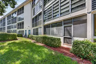 2002 Granada Dr, Coconut Creek, FL 33066 - Photo 26