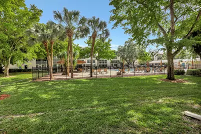 2002 Granada Drive #E1, Coconut Creek, FL 33066 - Photo 4