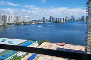 250 174th St, Sunny Isles Beach, FL 33160 - Photo 4