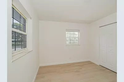 2075 37th Avenue #B, Vero Beach, FL 32960 - Photo 22