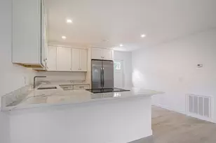 2075 37th Ave, Vero Beach, FL 32960 - Photo 10