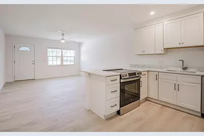 2075 37th Avenue #B, Vero Beach, FL 32960 - Photo 8