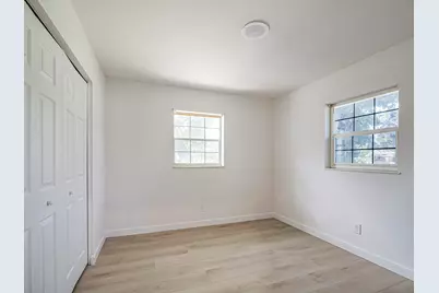 2075 37th Avenue #B, Vero Beach, FL 32960 - Photo 16