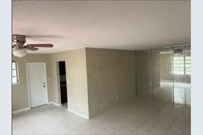 16980 N Miami Avenue, North Miami Beach, FL 33169 - Photo 2