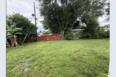 16980 N Miami Avenue, North Miami Beach, FL 33169 - Photo 12