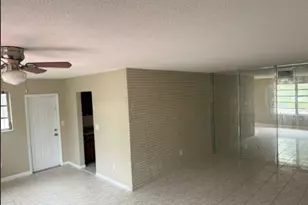 16980 N Miami Ave, North Miami Beach, FL 33169 - Photo 2