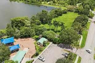 1736 NW 39th St, Oakland Park, FL 33309 - Photo 48