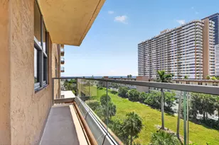 1920 S Ocean Dr, Hallandale Beach, FL 33009 - Photo 30