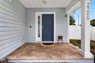 2205 Sandy Bay Ln, Jacksonville, FL 32233 - Photo 2