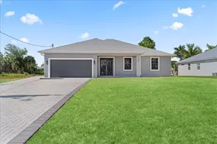 7427 Sea Mist Dr, Port Charlotte, FL 33981 - Photo 2