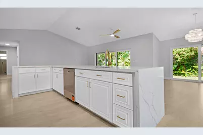 7620 Texas Trail, Boca Raton, FL 33487 - Photo 10