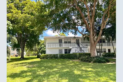 561 Durham T #T, Deerfield Beach, FL 33442 - Photo 1