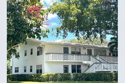 561 Durham T #T, Deerfield Beach, FL 33442 - Photo 2