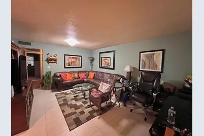 561 Durham T #T, Deerfield Beach, FL 33442 - Photo 4