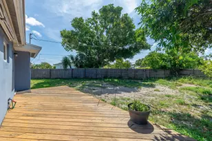 1446 W Drew St, Lantana, FL 33462 - Photo 30