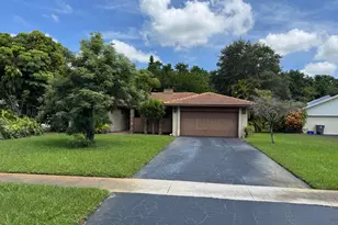 11287 Woodchuck Ln, Boca Raton, FL 33428 - Photo 2