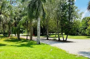 291 22nd St NE, Naples, FL 34120 - Photo 4