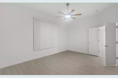 323 NW Bentley Circle, Port Saint Lucie, FL 34986 - Photo 18