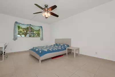 1000 NE 12th Avenue #104, Hallandale Beach, FL 33009 - Photo 14