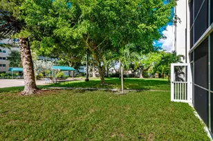 1000 NE 12th Ave, Hallandale Beach, FL 33009 - Photo 24