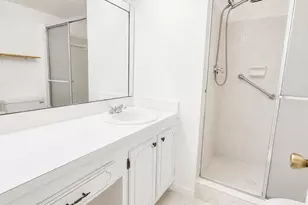3051 Sunrise Lakes Dr E, Sunrise, FL 33322 - Photo 4