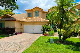 8149 Madison Lakes Cir S, Davie, FL 33328 - Photo 2