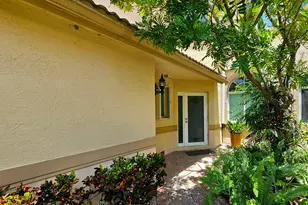 8149 Madison Lakes Cir S, Davie, FL 33328 - Photo 4