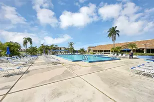 2541 N Nob Hill Rd, Sunrise, FL 33322 - Photo 32