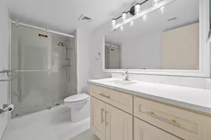 370 NW 76th Ave, Margate, FL 33063 - Photo 14