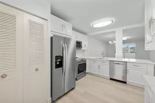 370 NW 76th Ave, Margate, FL 33063 - Photo 4