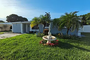 324 Mid Pines Rd, Palm Springs, FL 33461 - Photo 2
