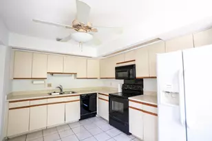 8429 NW 78th Ct, Tamarac, FL 33321 - Photo 4