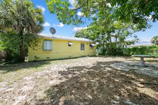 616 W 5th St, Riviera Beach, FL 33404 - Photo 8