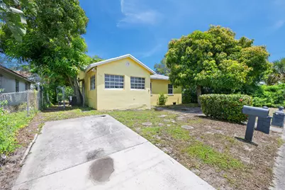 616 W 5th Street, Riviera Beach, FL 33404 - Photo 4