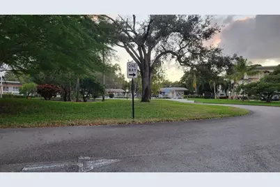 4401 Martinique Court #D4, Coconut Creek, FL 33066 - Photo 6