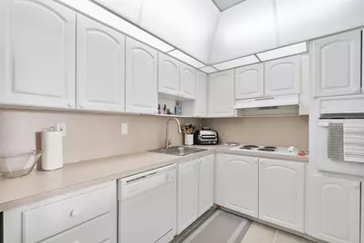 19380 Collins Avenue #523, Sunny Isles Beach, FL 33160 - Photo 14