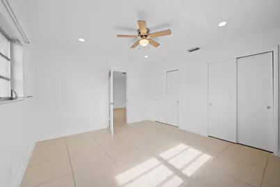 27 SE 6th Street, Dania Beach, FL 33004 - Photo 12