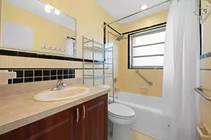 27 SE 6th St, Dania Beach, FL 33004 - Photo 10