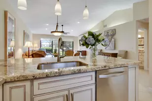 820 Club Dr, Palm Beach Gardens, FL 33418 - Photo 2