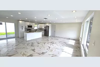 303 SW 33rd Terrace, Deerfield Beach, FL 33442 - Photo 2