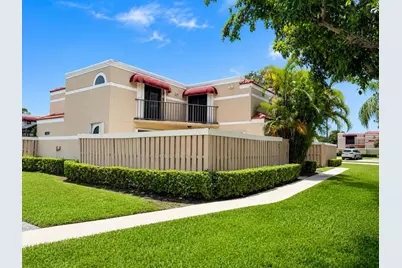 3725 Village Drive #D, Delray Beach, FL 33445 - Photo 2