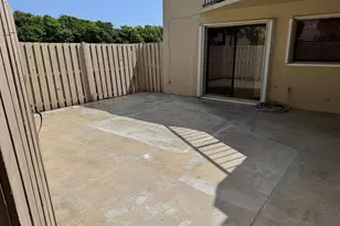 3725 Village Dr, Delray Beach, FL 33445 - Photo 14