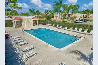 3725 Village Drive #D, Delray Beach, FL 33445 - Photo 10