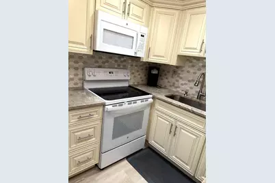 178 Flanders D Drive #178, Delray Beach, FL 33484 - Photo 2