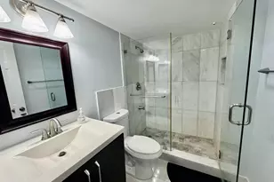 12600 SW 5th Ct, Pembroke Pines, FL 33027 - Photo 16