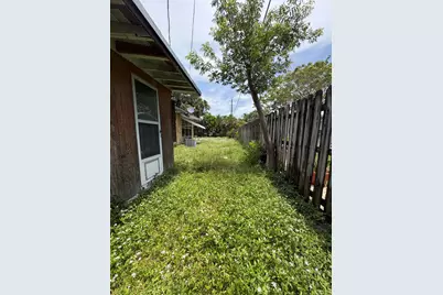 406 NE 18th Avenue, Pompano Beach, FL 33060 - Photo 2