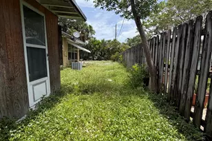 406 NE 18th Ave, Pompano Beach, FL 33060 - Photo 2