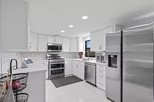 328 Hastings St, Boca Raton, FL 33487 - Photo 8