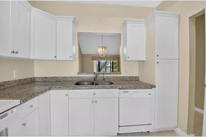 10884 Lake Front Place, Boca Raton, FL 33498 - Photo 10